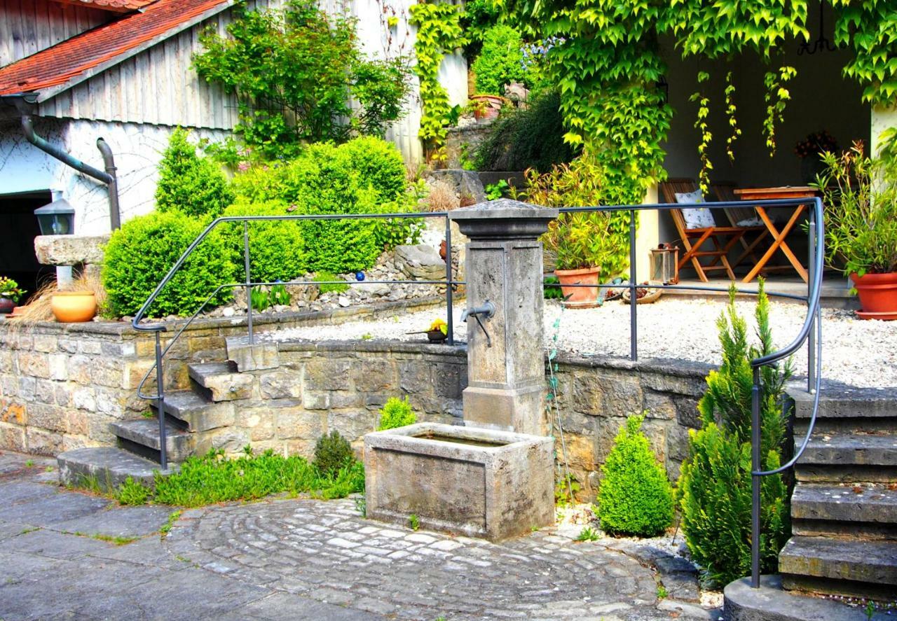 Ferienwohnung Meintzinger フリッケンハウゼン・アム・マイン エクステリア 写真