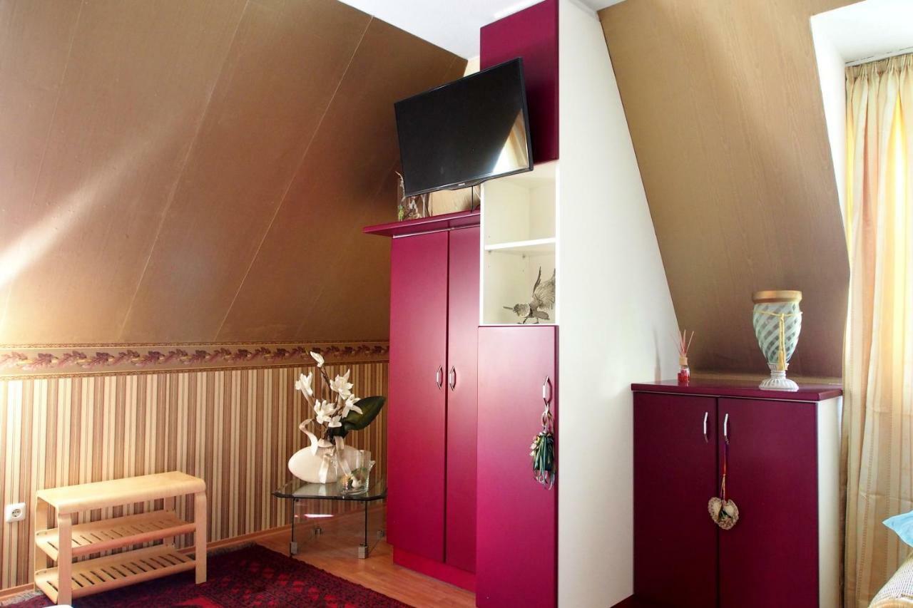 Ferienwohnung Meintzinger フリッケンハウゼン・アム・マイン エクステリア 写真